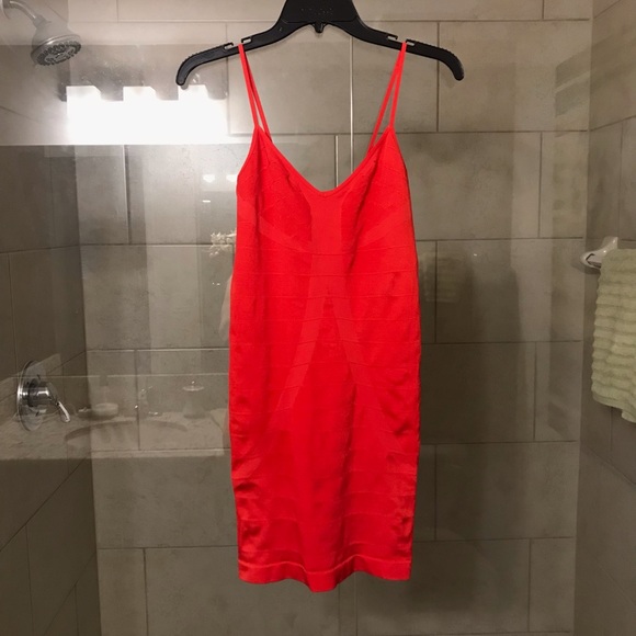 BEBE Red Shinny Seamless Mini Dress Ribbed & Bandage Detail Adj Spaghetti Strap - Picture 2 of 12